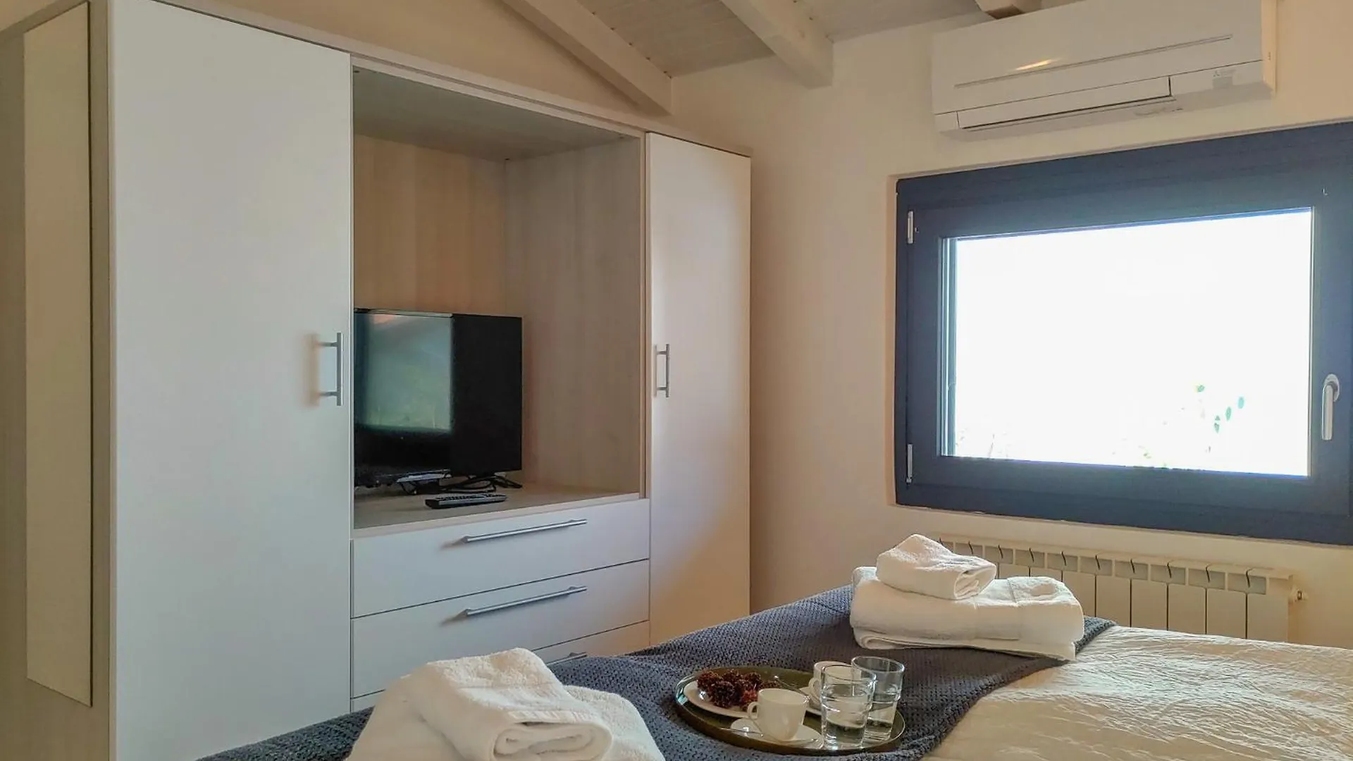 Appartement Dascio Salute Ferienwohnung Mit Panorama Balkon Am See Italie